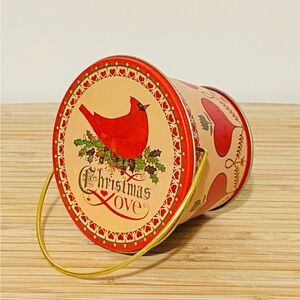 The Americana Celebration “Mr Cardinal” tin by Charles Wysocki, circa 1988